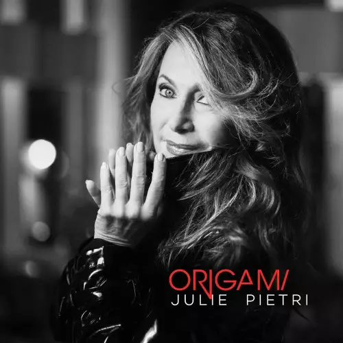 Julie Piétri - Origami (2022)
